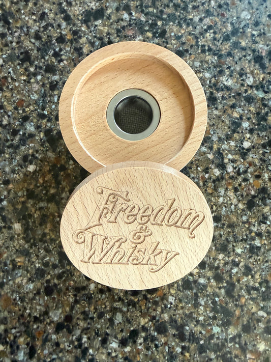Wooden Bourbon smoker - Freedom & Whisky