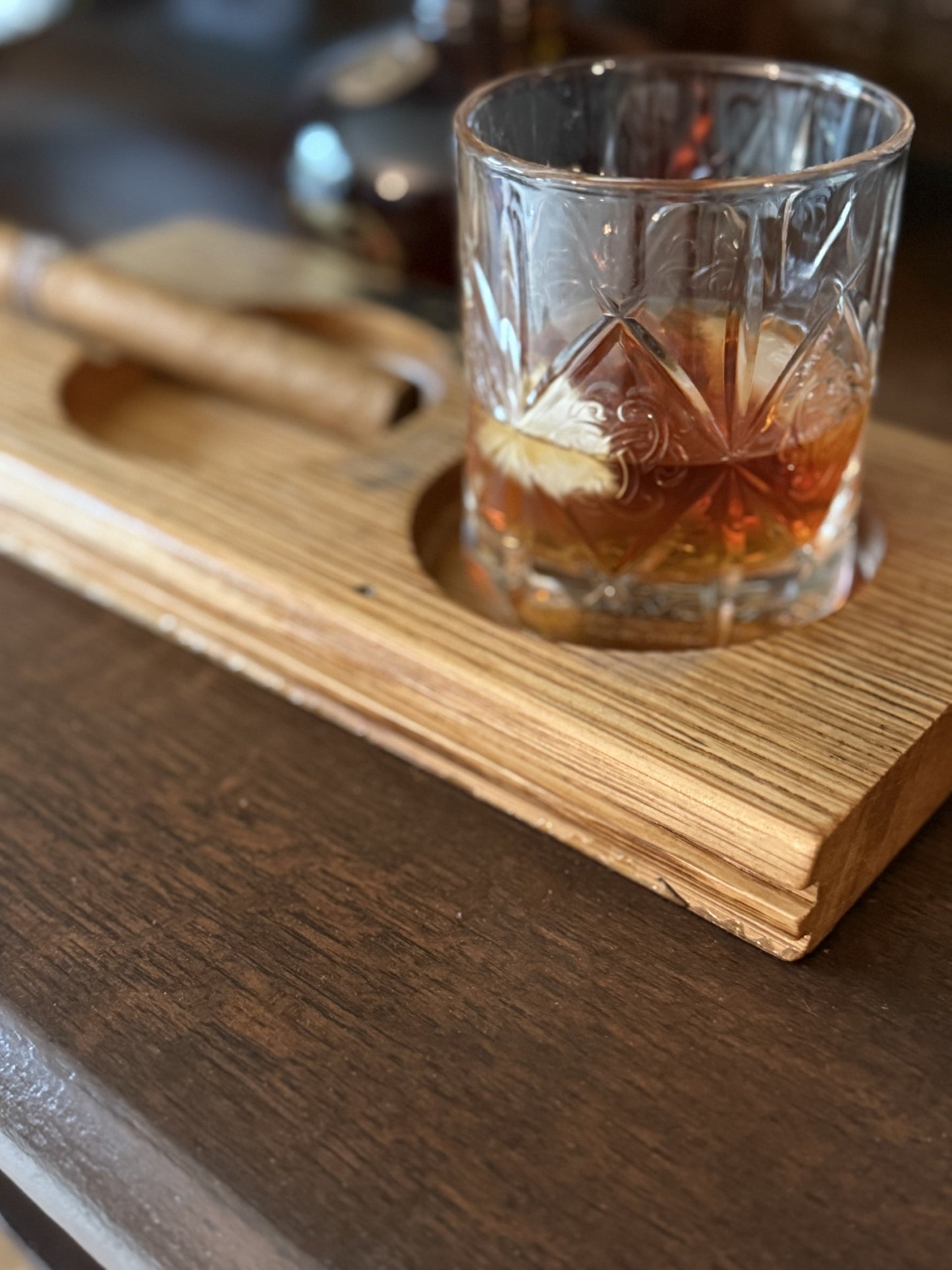 Bourbon and cigar holder